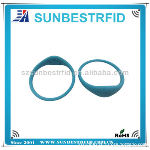 WR8852 -RFID 13.56Mhz NFC 1K silicone Wristband